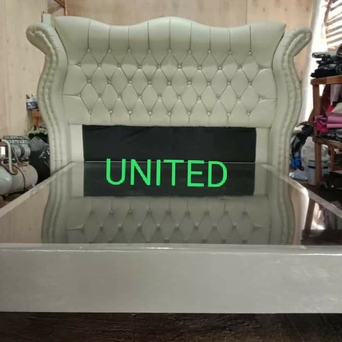 Divan Oscar Springbed Minimalis + Headboard Jaguar 180x200